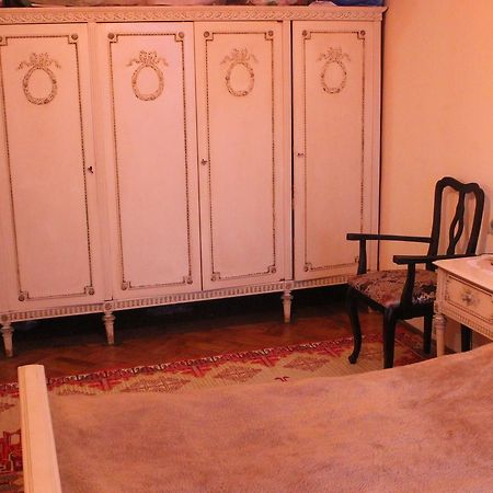 Homestay On Akademika Sakharova スフミ エクステリア 写真