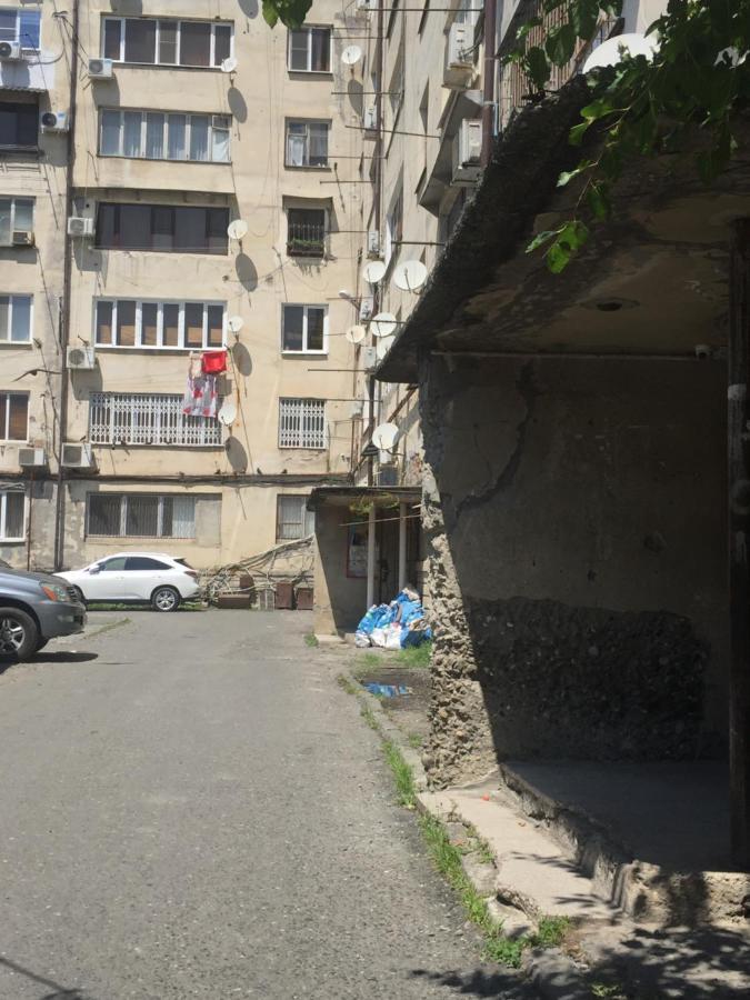 Homestay On Akademika Sakharova スフミ エクステリア 写真