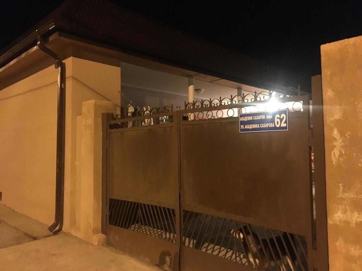 Homestay On Akademika Sakharova スフミ エクステリア 写真