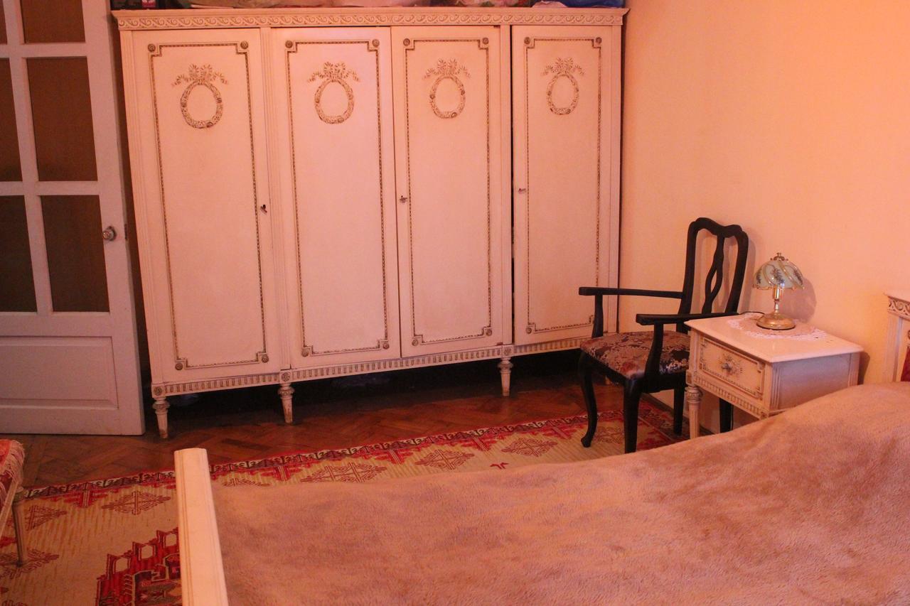 Homestay On Akademika Sakharova スフミ エクステリア 写真